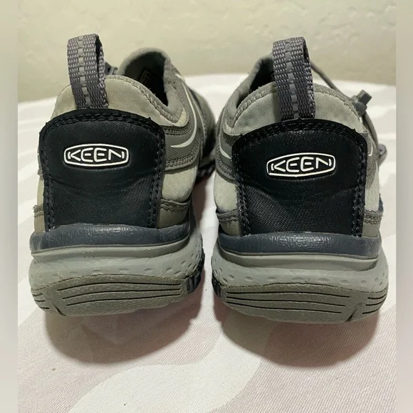 Keen Women’s Black and Gray Hiking Shoes Size 7.5 - Picture 4 of 7